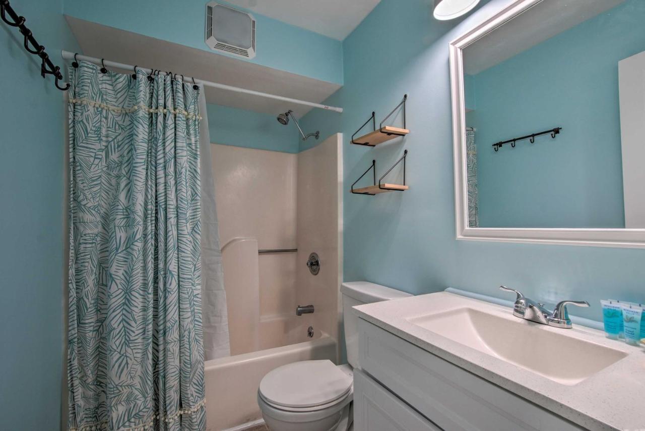 Ocean-View Condo With Deck, Steps To Carolina Beach! エクステリア 写真