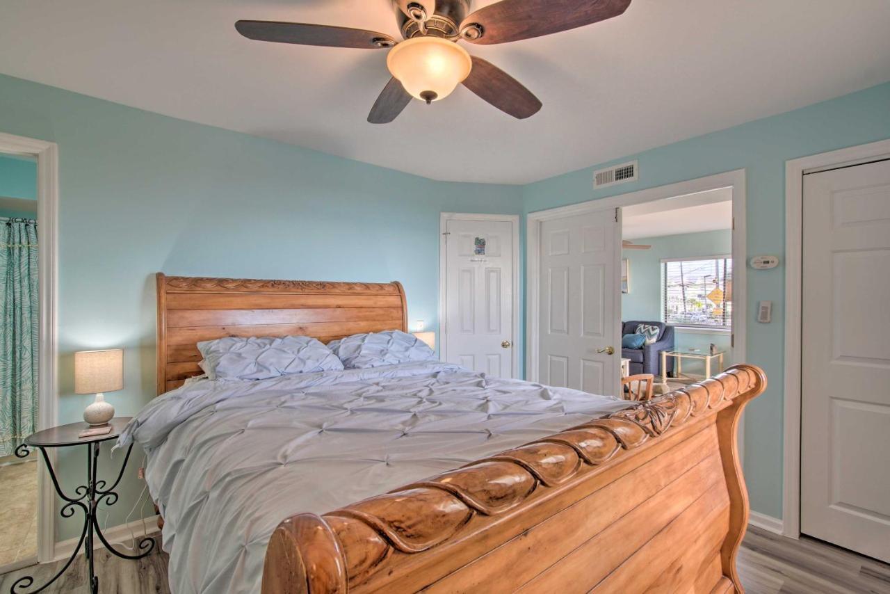 Ocean-View Condo With Deck, Steps To Carolina Beach! エクステリア 写真